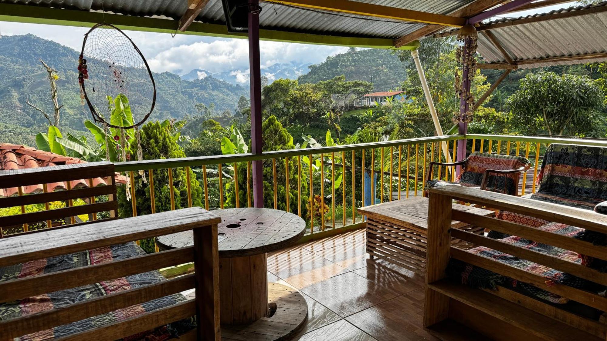 Hotel Ayahuasca Casa Artistica Jardín Exterior foto